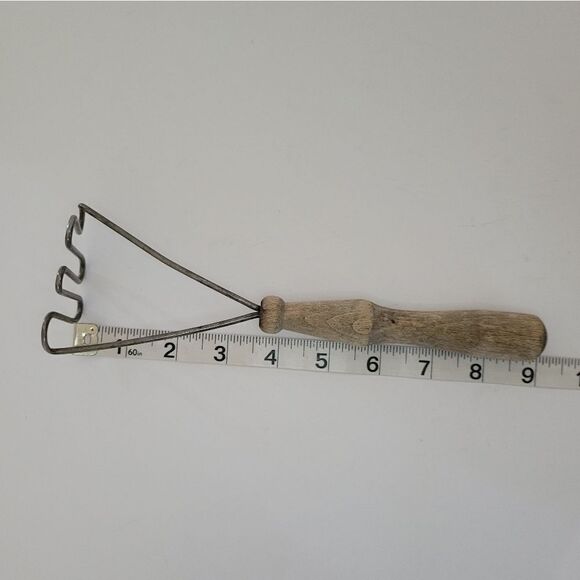 Vintage Chicken Foot Potato Masher - Picture 2 of 5